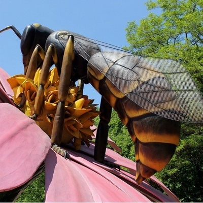 Modèle grandeur nature Animatronic d'abeille, forme d'insectes de simulation adaptée aux besoins du client