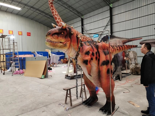 Modèle de costume de dinosaure de jambe caché par Carnotaurus adulte